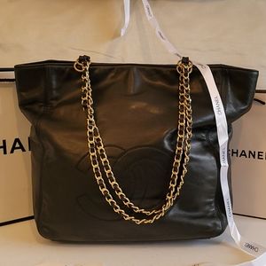 SOLD ✅Chanel Lambskin Shoulder Tote Crossbody Bag